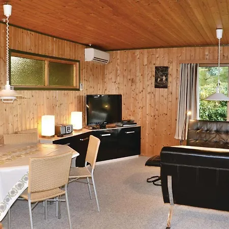 Stunning In Hyllinge With Kitchen * Kirke-Hyllinge